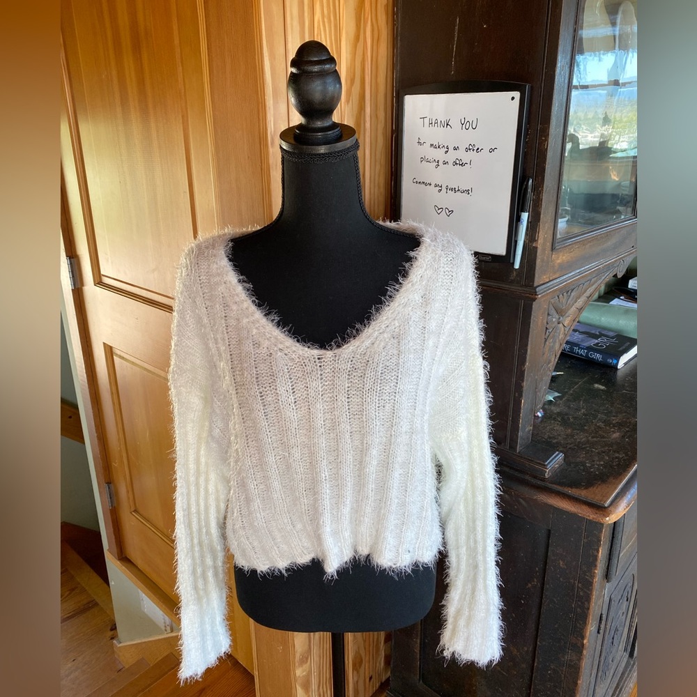 Ivory Soft v-Neck Sweater FOREVER 21